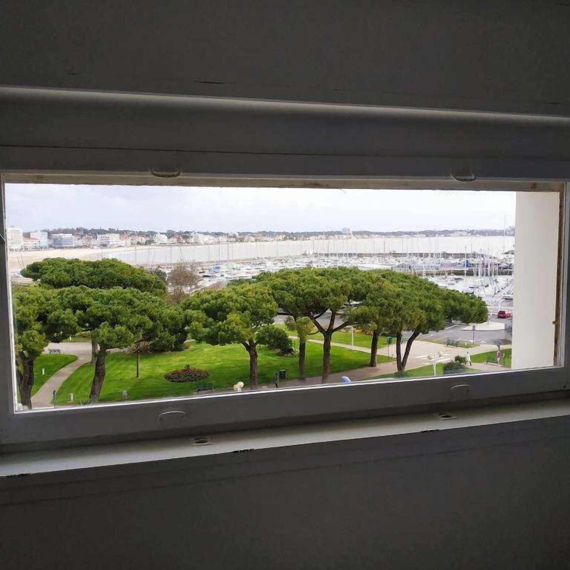Brit Hotel Hermitage 로양 외부 사진