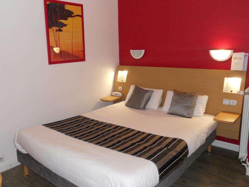 Brit Hotel Hermitage 로양 객실 사진