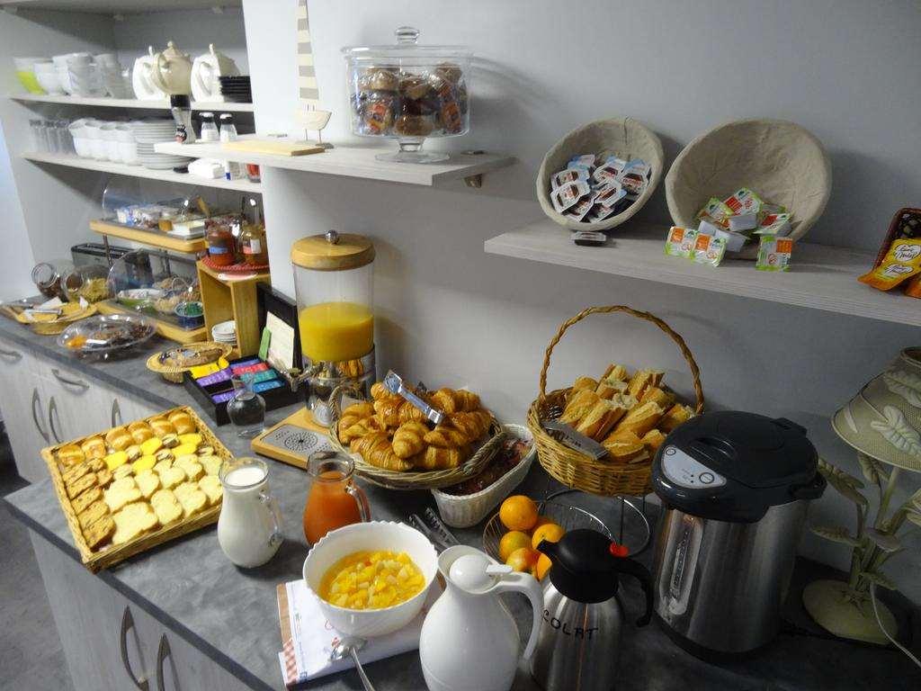 Brit Hotel Hermitage 로양 레스토랑 사진