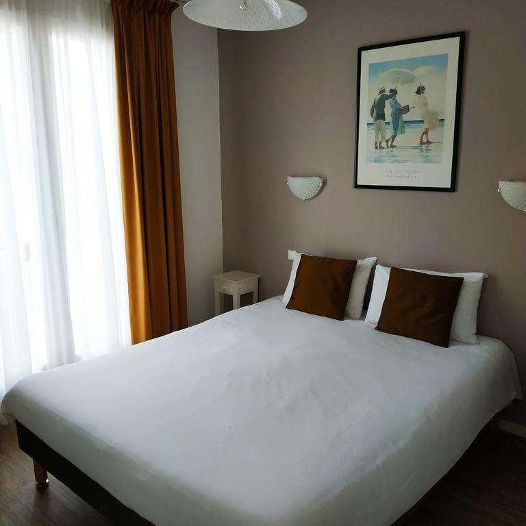 Brit Hotel Hermitage 로양 객실 사진